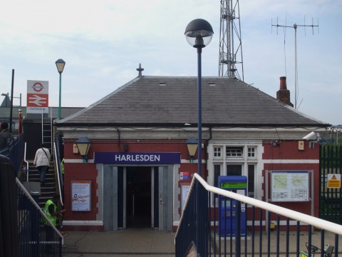 Harlesden_station_building