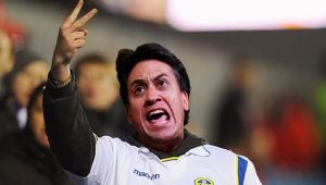 Cameron Supports Aston Villa, Miliband Follows Leeds, Glory Hunter Clegg Watches Arsenal